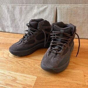 Size 10 - adidas Yeezy Desert Boot High Oil Dark Brown YZY DSRT EG6463 2024
